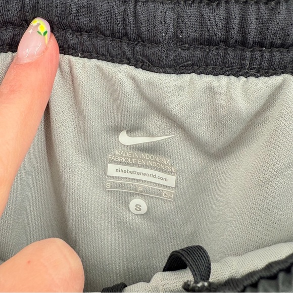 Nike Black and White Athletic Shorts Performance Fit - Picture 3 of 4